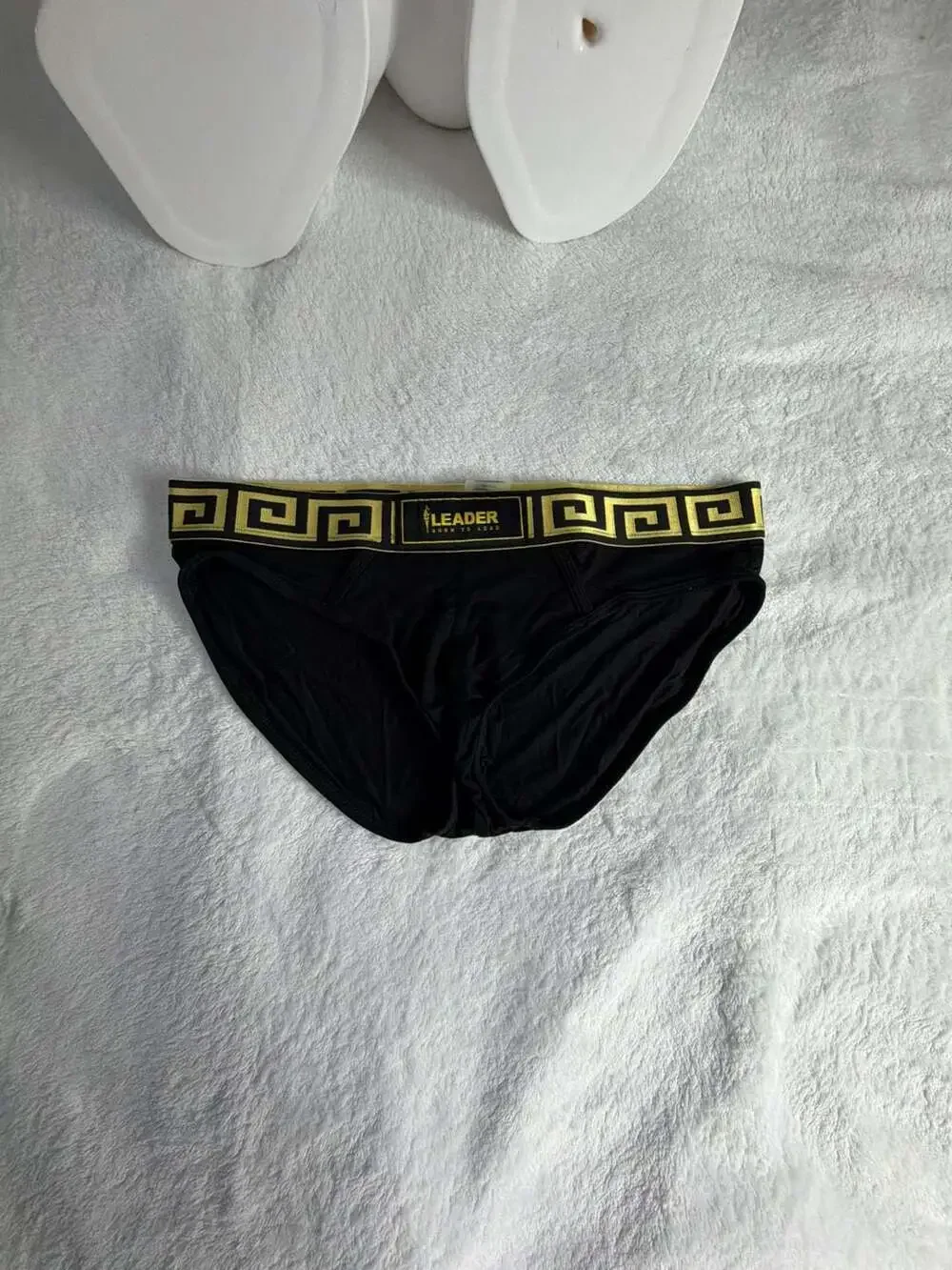 LEADER Invictus Briefs Black/Gold Size L